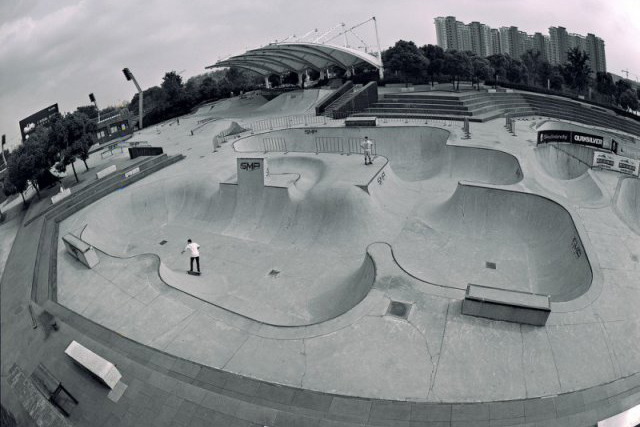 晚上必须耍酷，魔都滑板场地大搜罗！