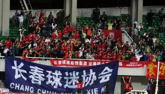 那些年的标语,那些年的经典足球广告