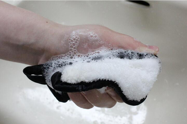 右脸颊长痘的原因及调理方法_治疗痘痘很简单