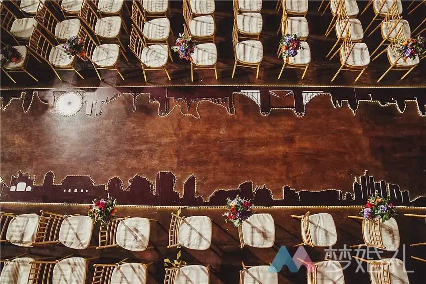 距离和时间终会败给爱情校园婚礼带他们重返高一九班