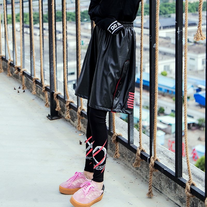 秋冬潮流皮裤,这个秋冬多变风格