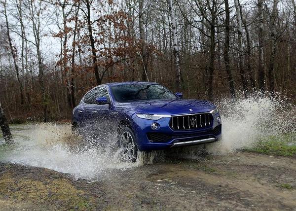 加价20万排队等半年，怪谁？还是国人太有钱