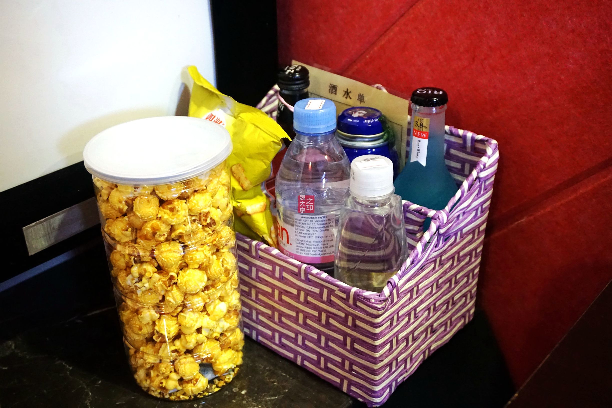 可以躺着看电影的酒店,附近电影主题酒店推荐