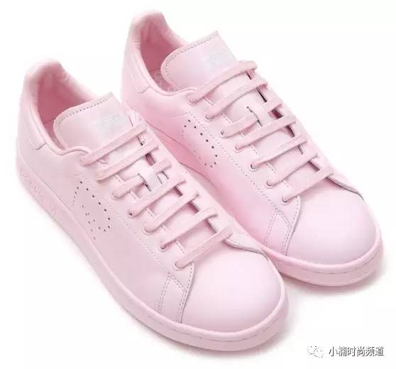 粉红色球鞋推荐女生,粉红色系球鞋