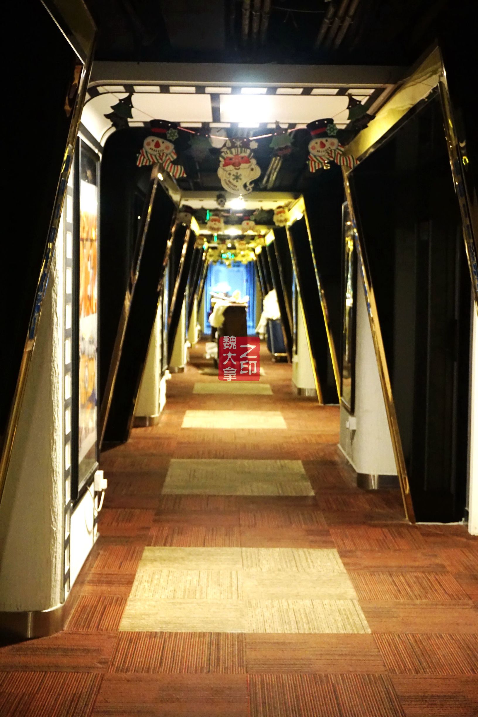 可以躺着看电影的酒店,附近电影主题酒店推荐