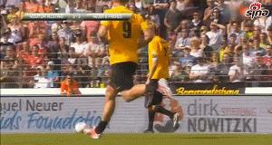 搞笑足球苏亚雷斯,美洲杯苏亚雷斯搞笑集锦