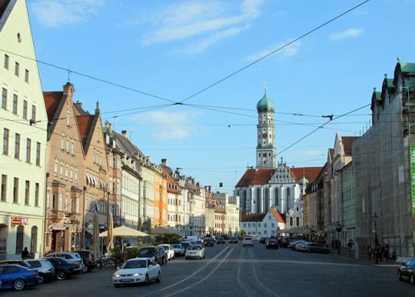 这么冷的天要不要牵我的手情头,这么冷的天还要拿手机