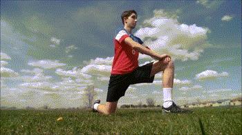 踢足球伤到脚踝怎么办,踢足球伤到脚如何消肿