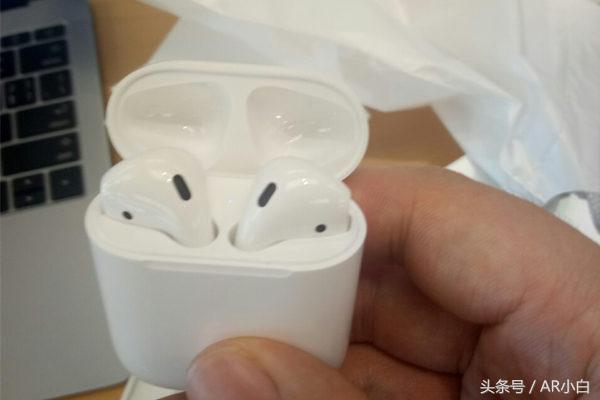 airpods线上买还是实体店买好,airpods现场提货