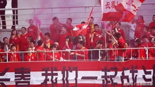 那些年的标语,那些年的经典足球广告