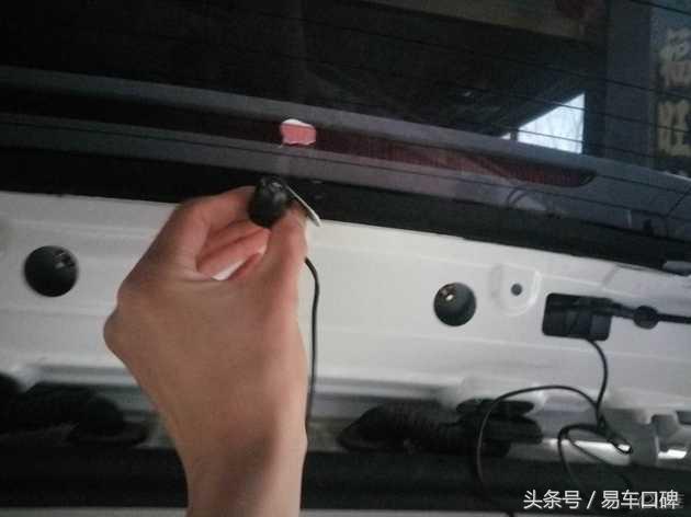 众泰t60后备箱右侧漏水,众泰t600发动机漏水