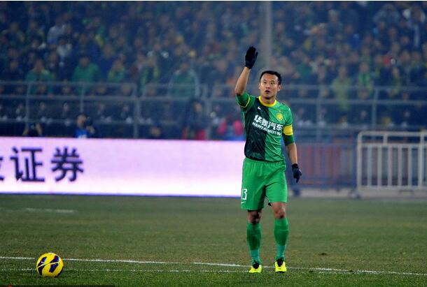 曾强突卡洛斯，被法尔考称最好中国球员，今或退役结束一个时代