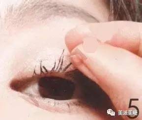 kissme睫毛膏刷完怎么老是结块,刷了睫毛打底睫毛膏结块