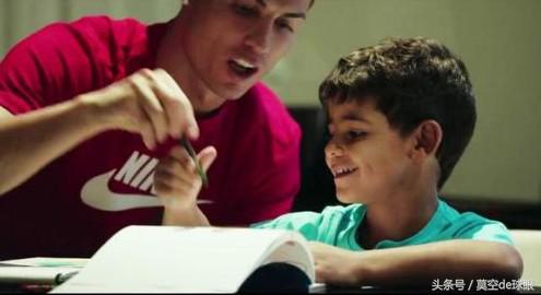 c罗一路走来的辉煌成就完整版,c罗走来