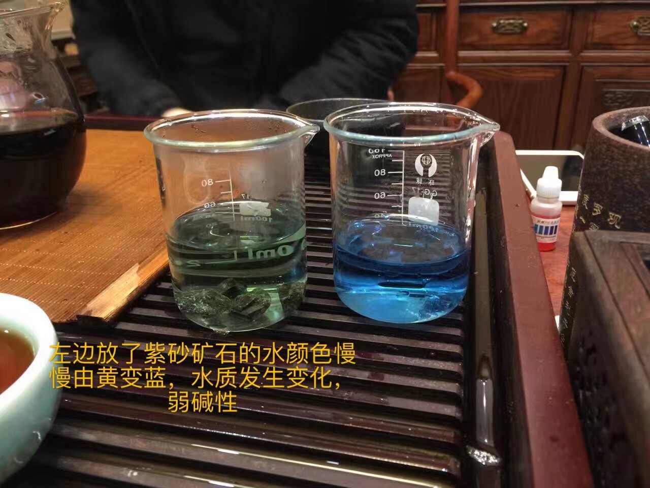 真的紫砂壶是不挂水的吗,真正的紫砂壶泡茶放几天都不会馊