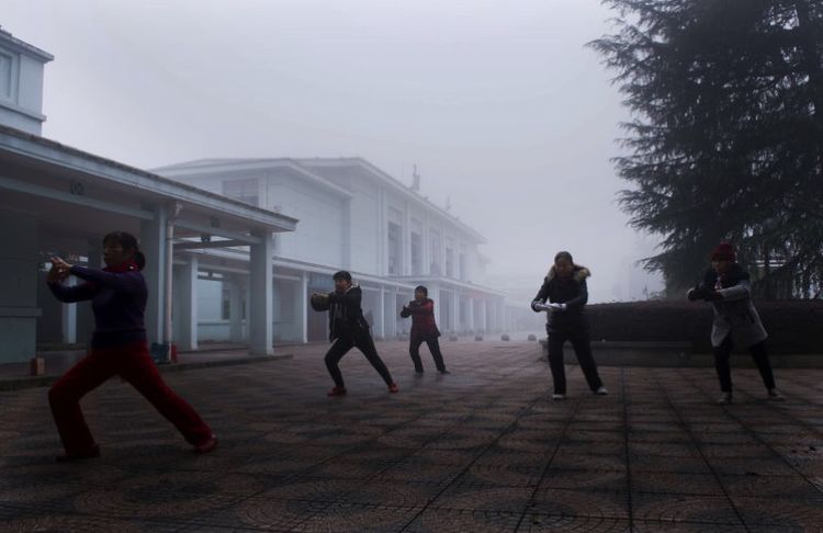 韶山伟人故居故事,韶山火车站历史资料