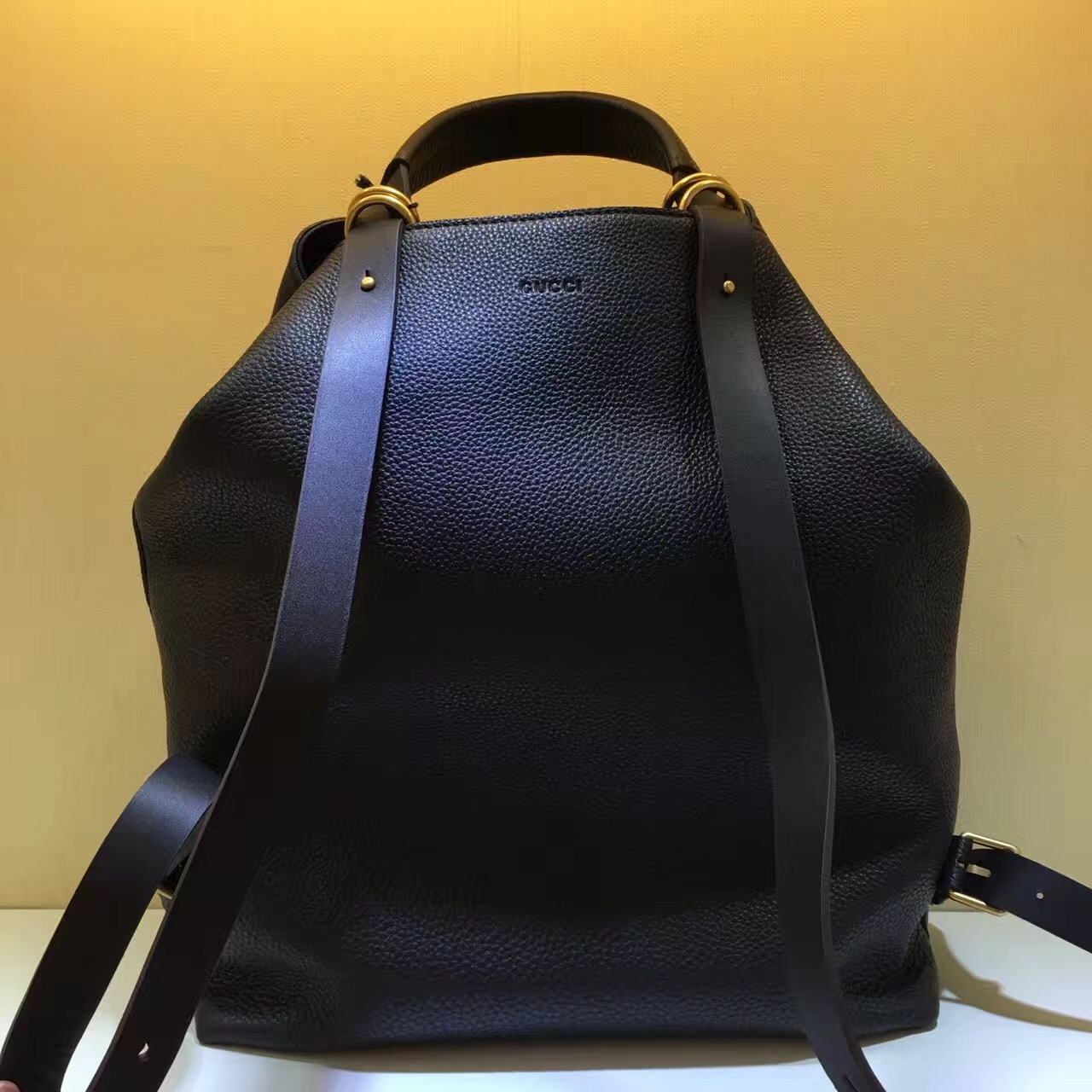 Gucci双肩包有盒子吗,gucci双肩包蝴蝶花