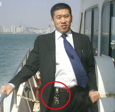 怎么避免穿正装像卖保险的,穿西装怎么才不像卖保险的