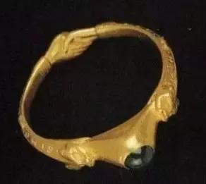 戒指指南书,戒指帅气戴法教程