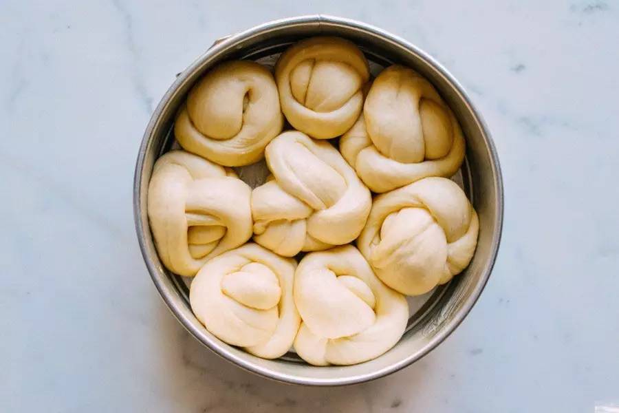 牛奶和酸奶哪个保护胃黏膜,纯牛奶和酸奶保护胃黏膜