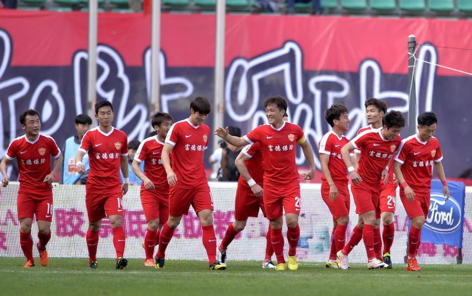 四名归化球员入选国足名单,四名球员进国家队