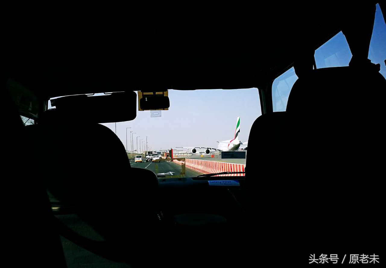 迪拜转机怎么去三号航站楼 (迪拜机场2到1航站楼转机攻略)