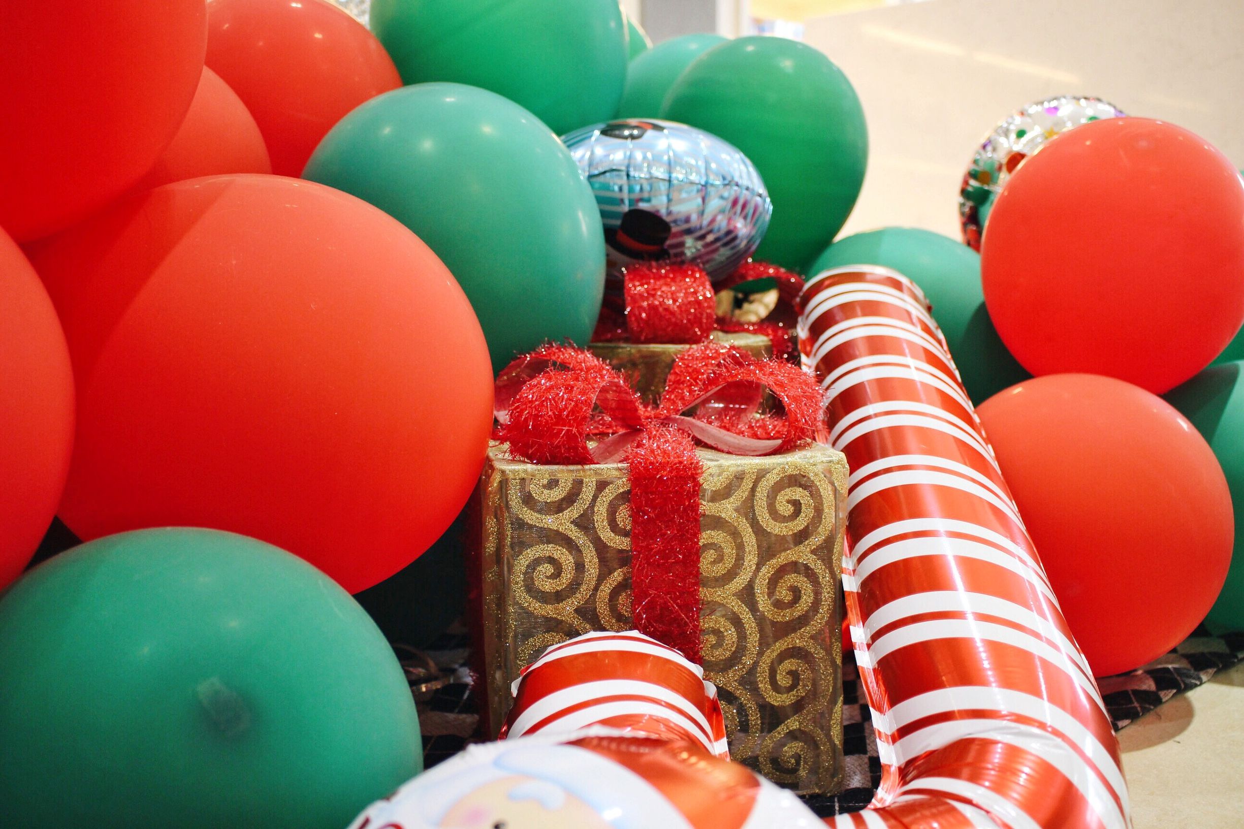 圣诞搞事啊！这杯咖啡竟好喝得我连杯子都吃掉了！