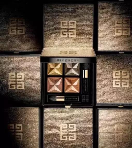 快来领取你的圣诞礼物朋友圈,你有一份圣诞礼物请查收三张图