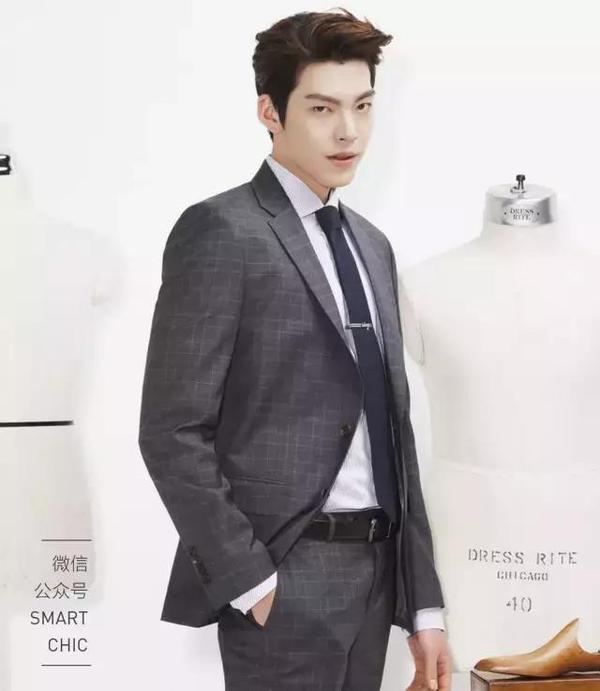 怎么避免穿正装像卖保险的,穿西装怎么才不像卖保险的