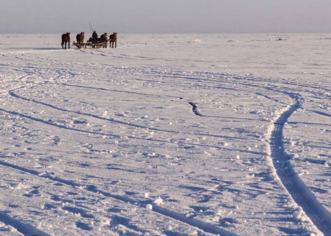 查干湖冬捕纪录片全集,查干湖冬捕地点在哪里
