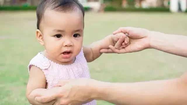 孩子会用被子摩擦生殖器，怎么办？