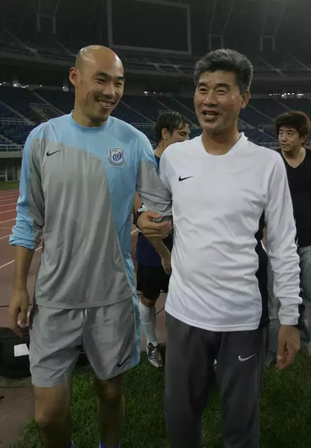 听咱天津卫老国脚的传奇段子现在的国脚哪个能不拜服