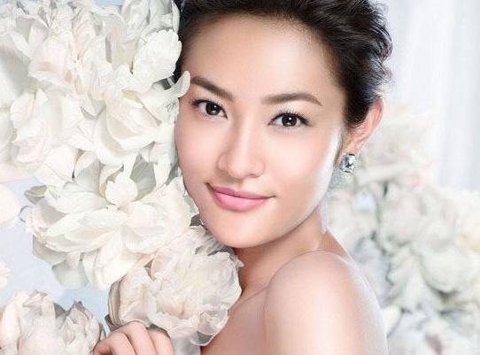 面部汗毛可以刮吗,美容院面部脱汗毛