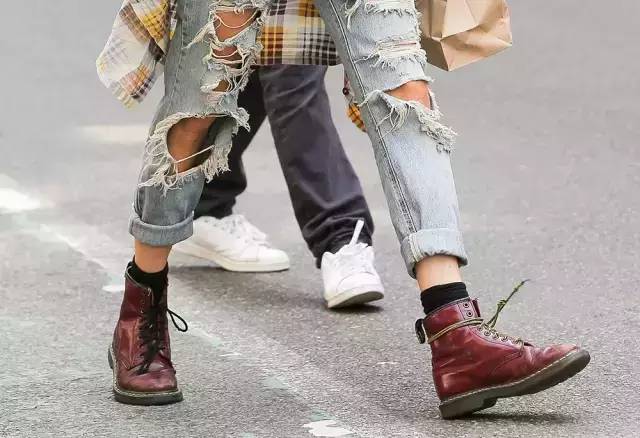 冬天米色短靴子搭配大全,冬天什么短靴好看又百搭