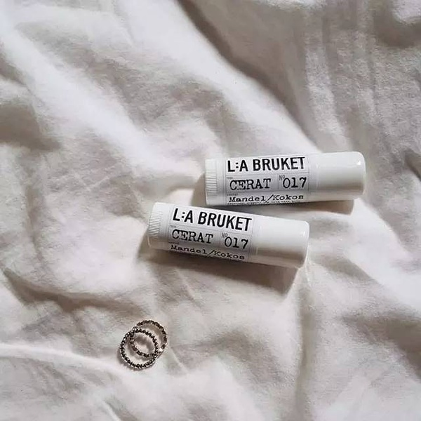 豆瓣日记:选这些治愈系唇膏才不会辜负冬日里你不停吃吃喝喝的嘴