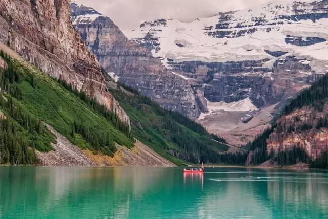 这几个国家太诱惑，直飞、免签、路边就能吃到米其林、国家公园免费一整年，是时候策划一场明年的旅行了！