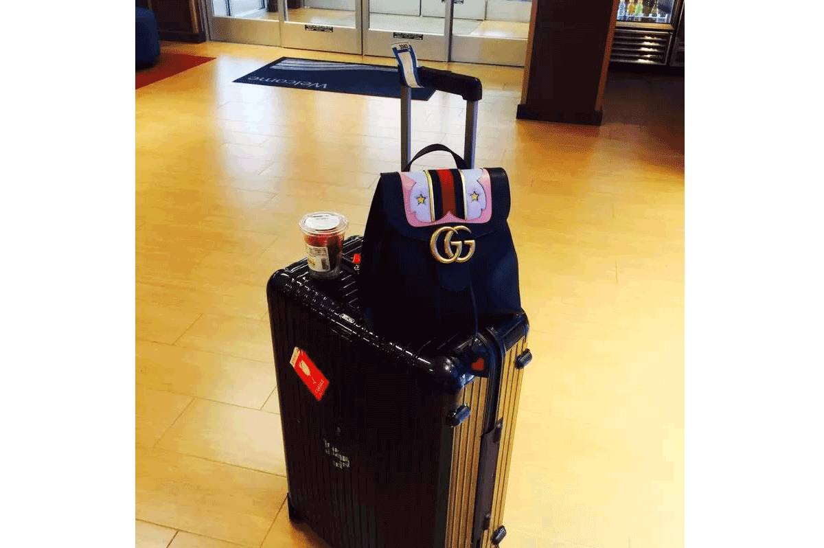 粉丝寄的礼物最后一件太惊喜了,粉丝寄来最想要的礼物