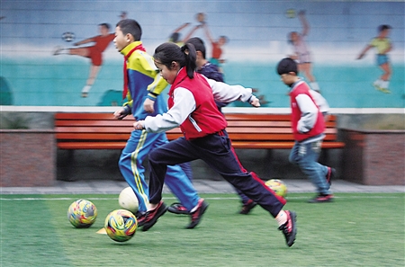 6-8岁足球兴趣训练零基础,零基础6-8岁足球训练