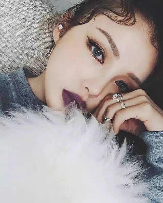 你和时尚的距离就差一把剪刀,你和博主的差距