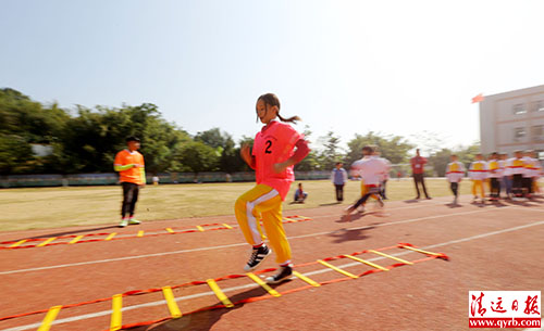 骞夸笢娓呰繙瓒崇悆璧涗簨,瓒崇悆澶у挅缁勫洟鏉ヤ簡