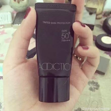 你和时尚的距离就差一把剪刀,你和博主的差距