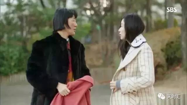 全智贤随便从垃圾桶捡来的衣服，比你一个月工资还高