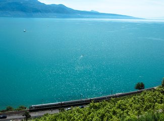 记忆里的那一抹蓝作文,记忆中的那一抹蓝色