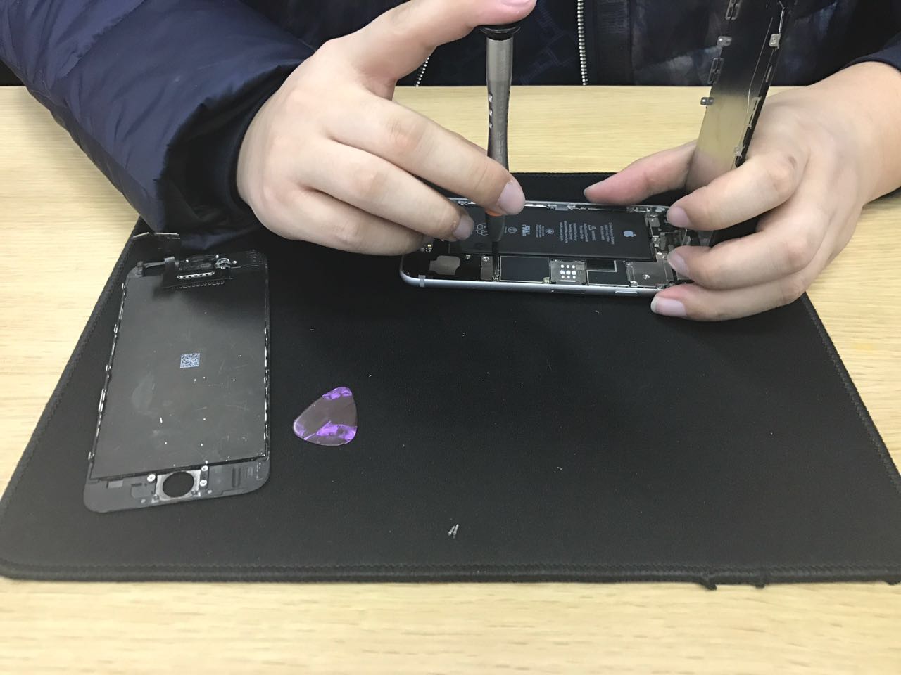 iphone6屏幕更换多少钱,iphone6屏幕换玻璃