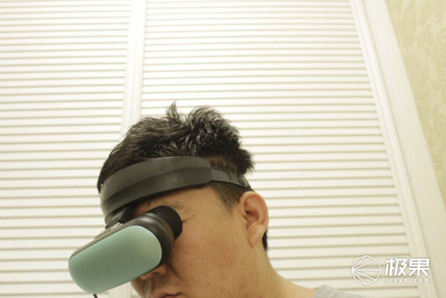 黑科技抬头显示器无线大屏最新款,黑科技多功能投影