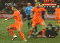 c罗搞笑名场面打裁判,c罗爆笑进球