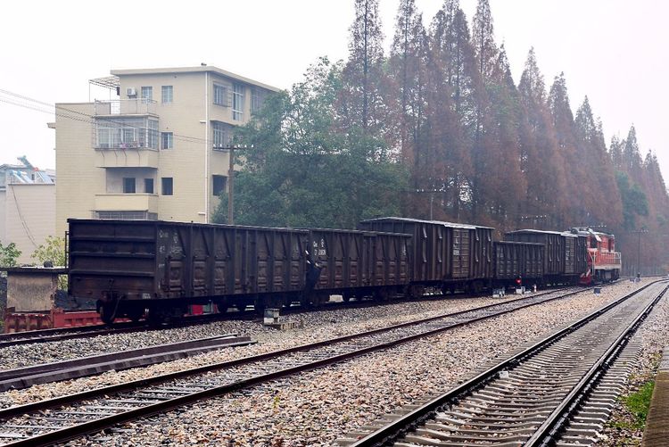 韶山伟人故居故事,韶山火车站历史资料