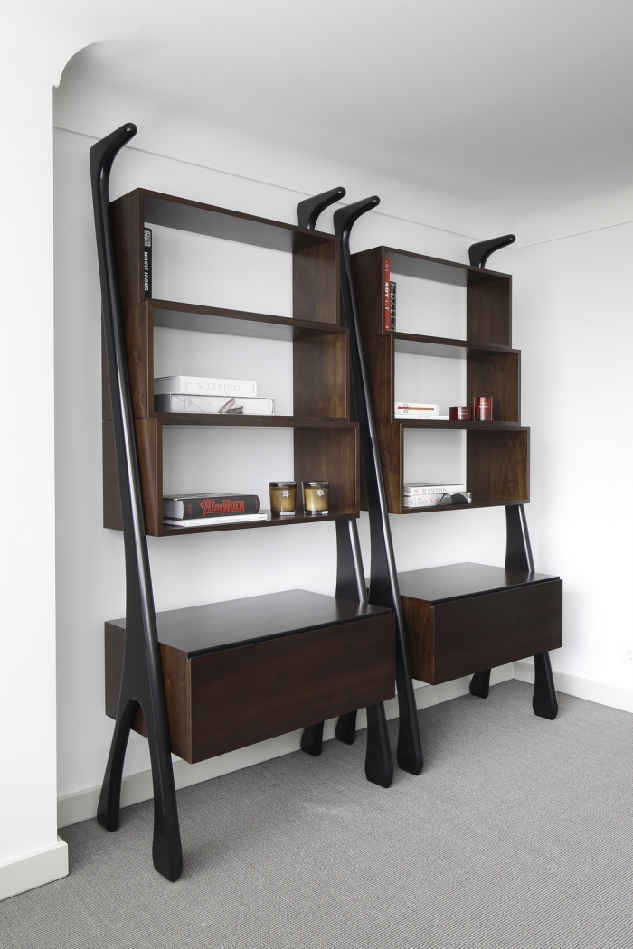 用木色为主的定制办公家具，HOLD住了这份优雅感