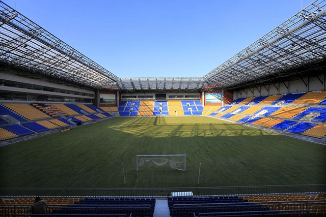 这是骄傲吗？能跟英超媲美中国专业足球场只有五个