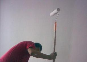 粉刷石膏墙体如何刷,粉刷石膏墙面可以直接刷漆吗